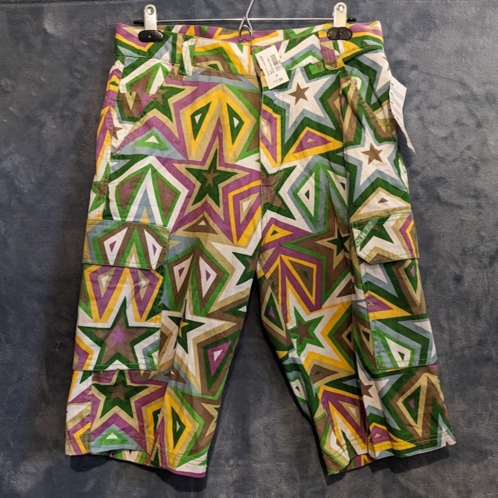 CLH Creating Limitless Heights Mens Star Print Cargo Shorts Green Purple 32 NWT